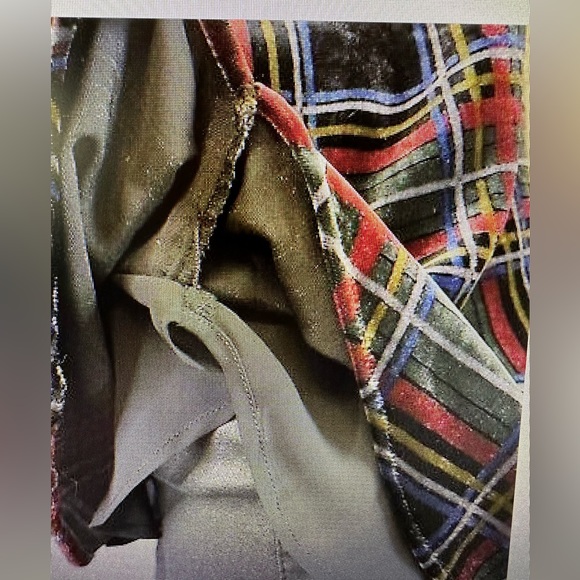 Loft, strapping velvet plaid, Cami, new with tags size XL - Picture 2 of 6